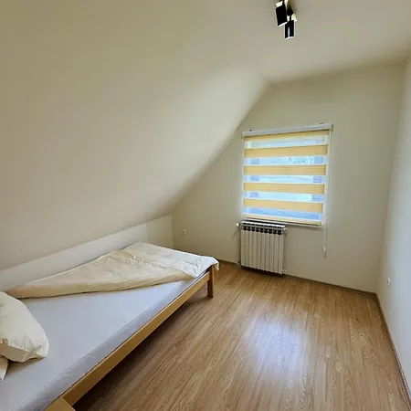 Tribistovo House *
