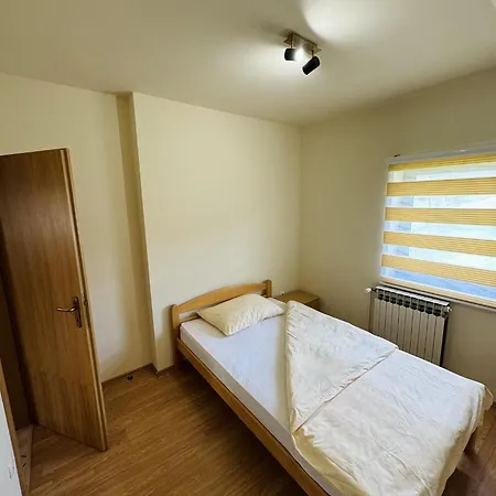 Tribistovo House Holiday home *
